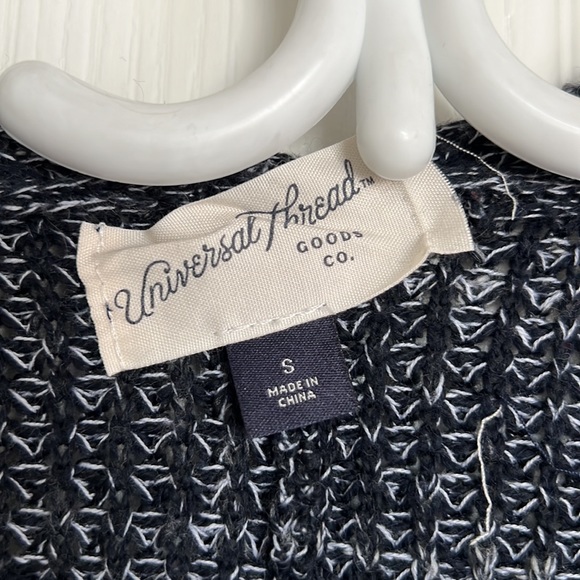 Universal threads navy blue oversized cardigan - Picture 3 of 4